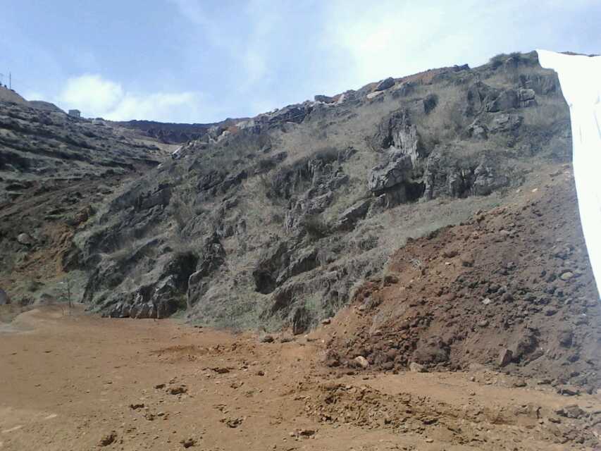 壩坡防浪護坡土工膜施工過程 土工膜價格貴嗎？